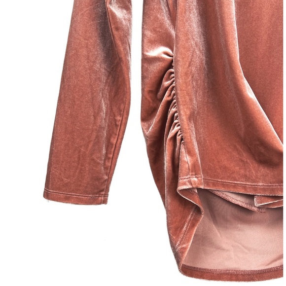 Sundance Velvet Top Shirt Blouse Long Sleeves Faux Wrap Front Dusty Rose Pink M - Picture 4 of 4